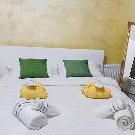 Appartement Cozy Penthouse In A New Business Building In City Center. Free Private Parking à Cluj-Napoca Extérieur photo
