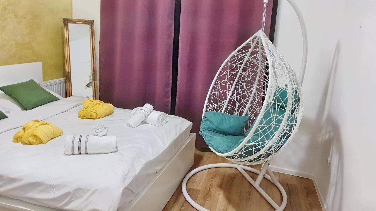 Appartement Cozy Penthouse In A New Business Building In City Center. Free Private Parking à Cluj-Napoca Extérieur photo