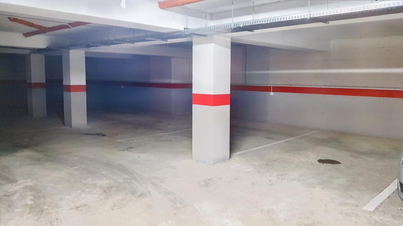 Appartement Cozy Penthouse In A New Business Building In City Center. Free Private Parking à Cluj-Napoca Extérieur photo